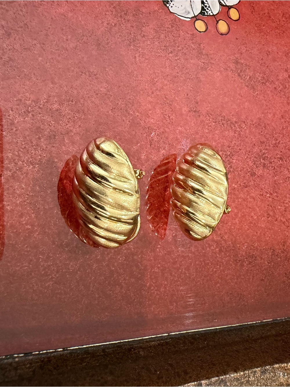 14K Gold Ribbed Clip Earrings - Women Jewelry